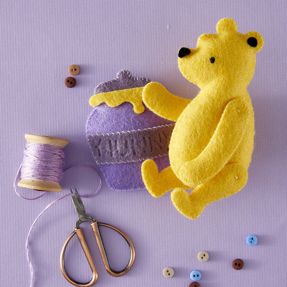 Stitched Classic Pooh Etched Dies